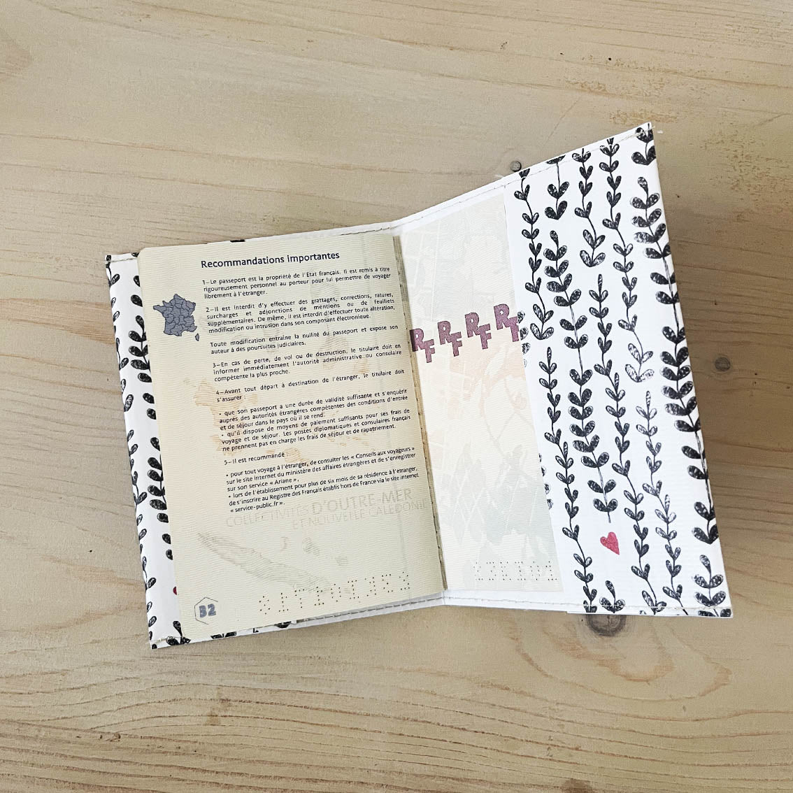 etui passeport couverture passeport bisous coeurs pochette passeport