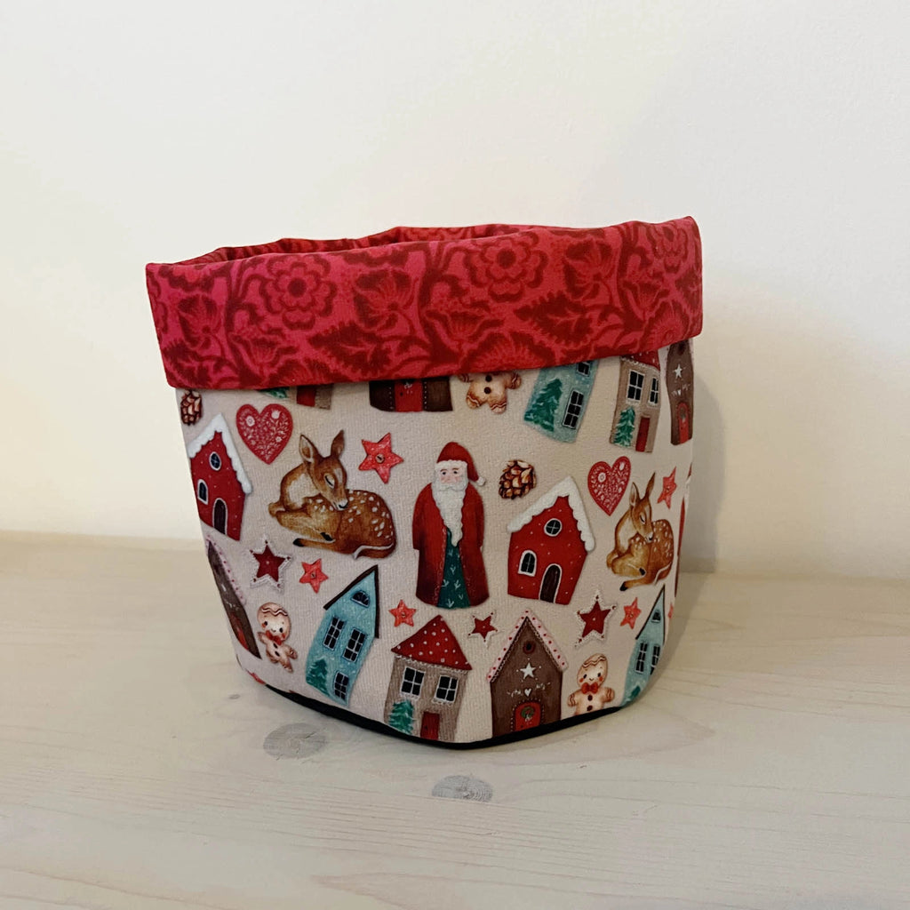 Corbeille en tissu motif Noël maisonnettes et décorations – Rose & Myrtille