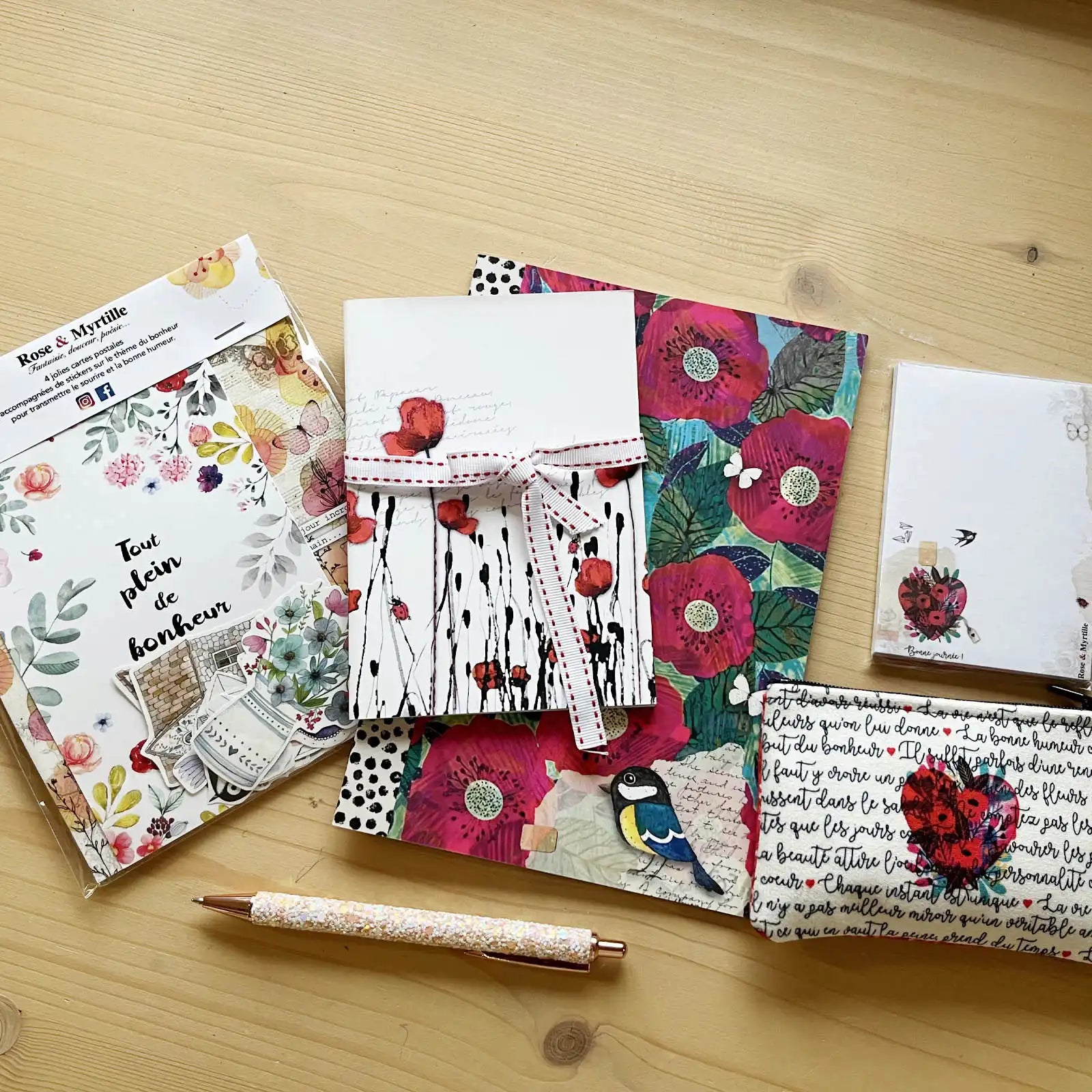 Petits cadeaux Rose & Myrtille à moins de 15 euros : papeterie illustrée et créations poétiques à petit prix.